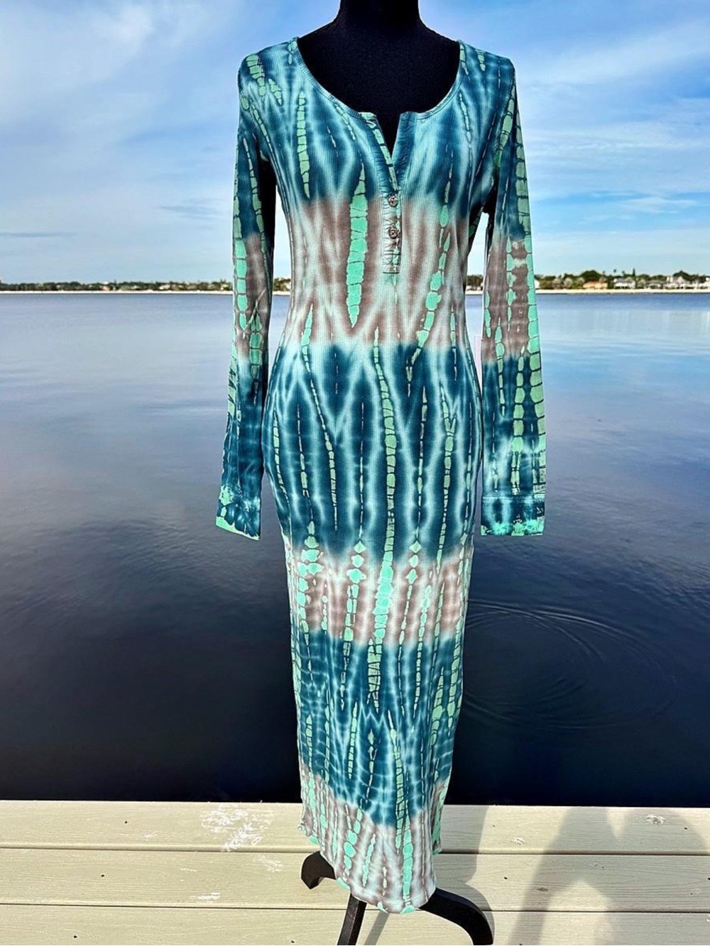 NWT, YFB, Young Fabulous & Broke M, Leo Teal Aurora midi dress. MSRP $135.00
